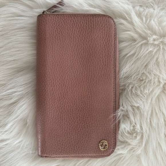 Pink Gucci zip wallet